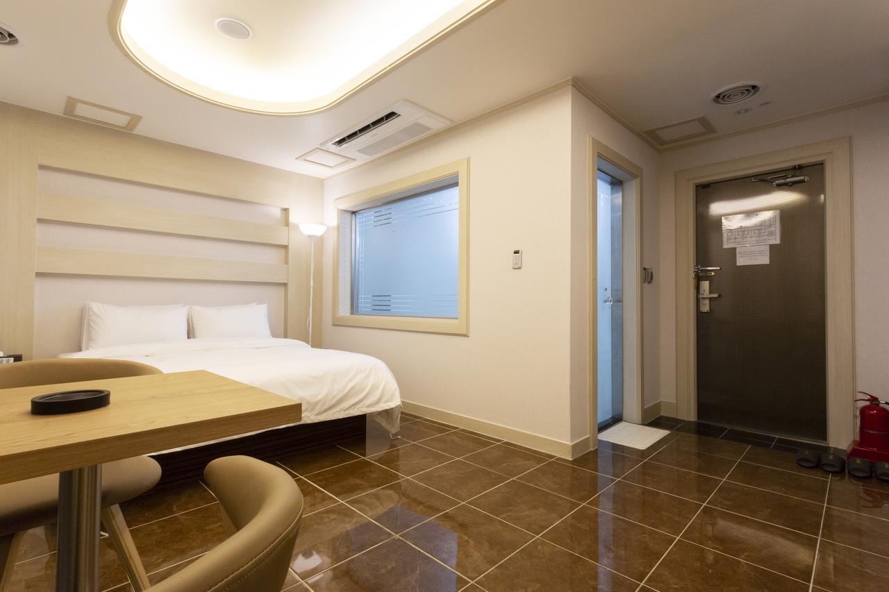 Hotel Tirol Сеул Екстер'єр фото
