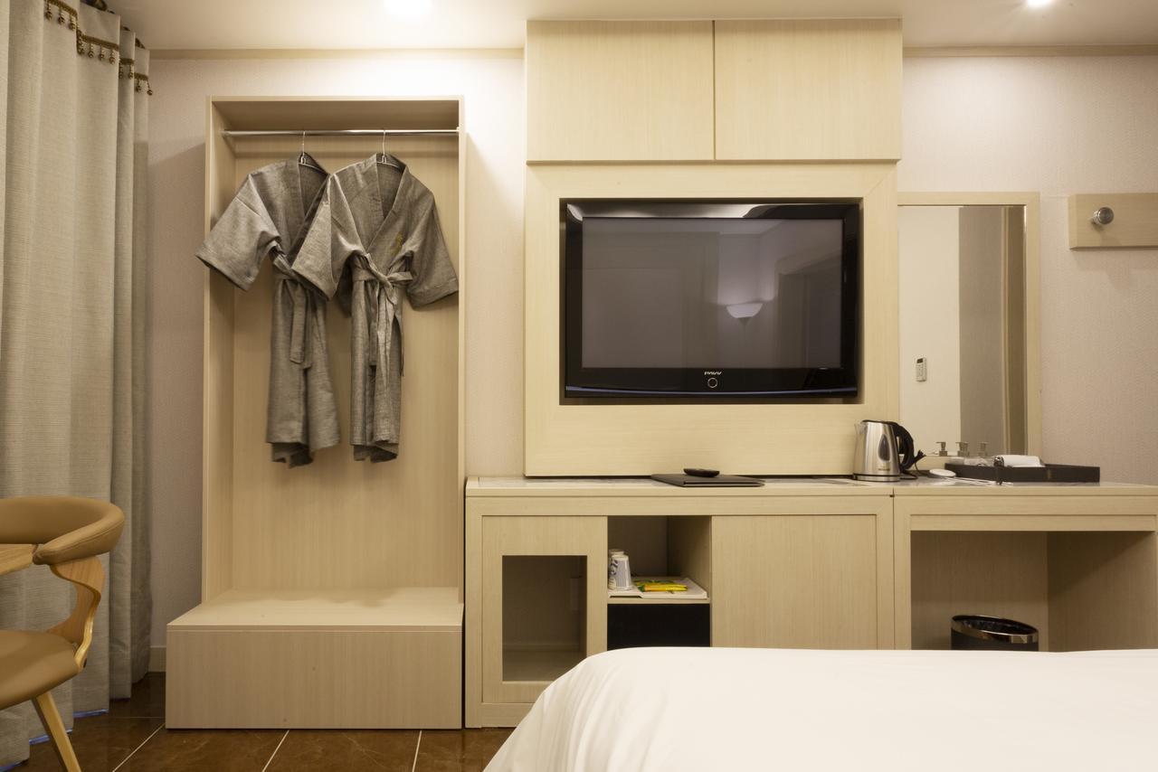 Hotel Tirol Сеул Екстер'єр фото