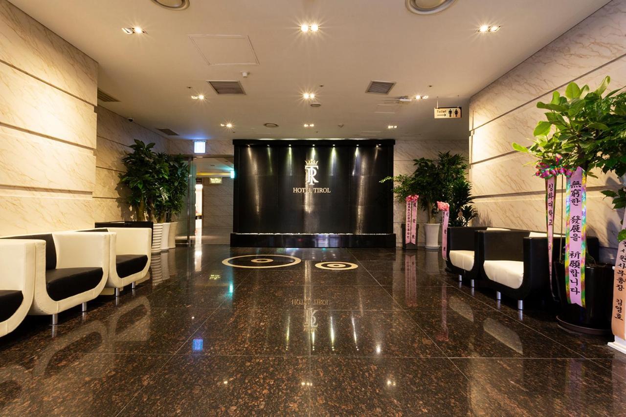 Hotel Tirol Сеул Екстер'єр фото