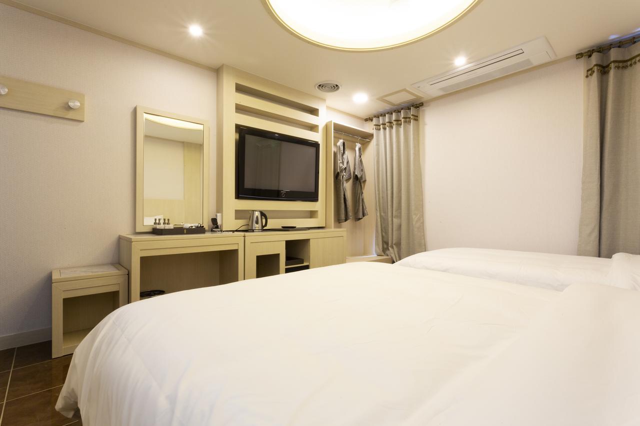 Hotel Tirol Сеул Екстер'єр фото